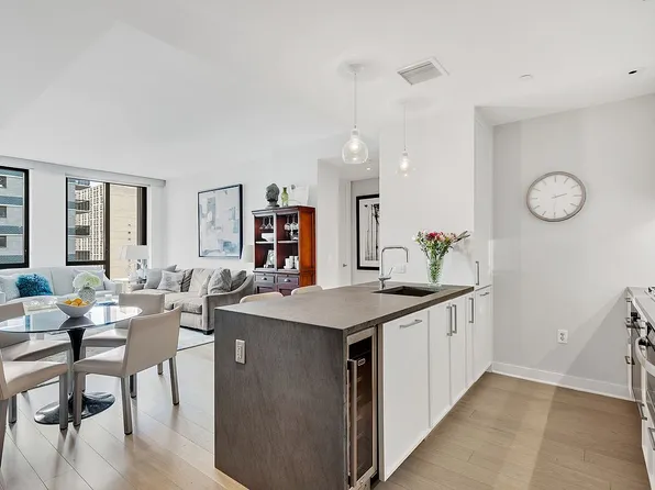 160 E 22nd St #10B, New York, NY 10010