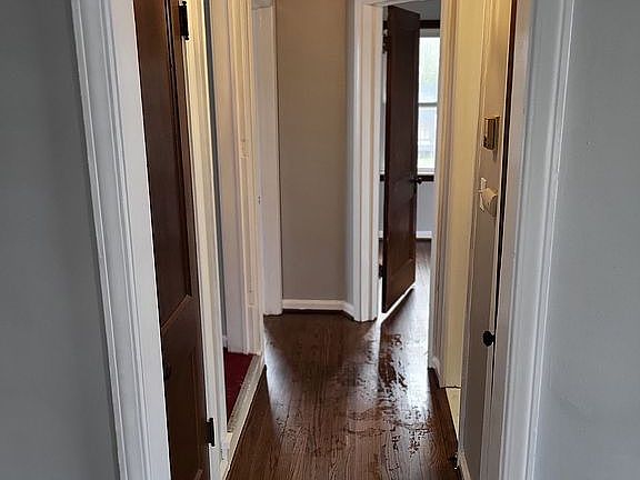 4th image of 18540 Elkhart St