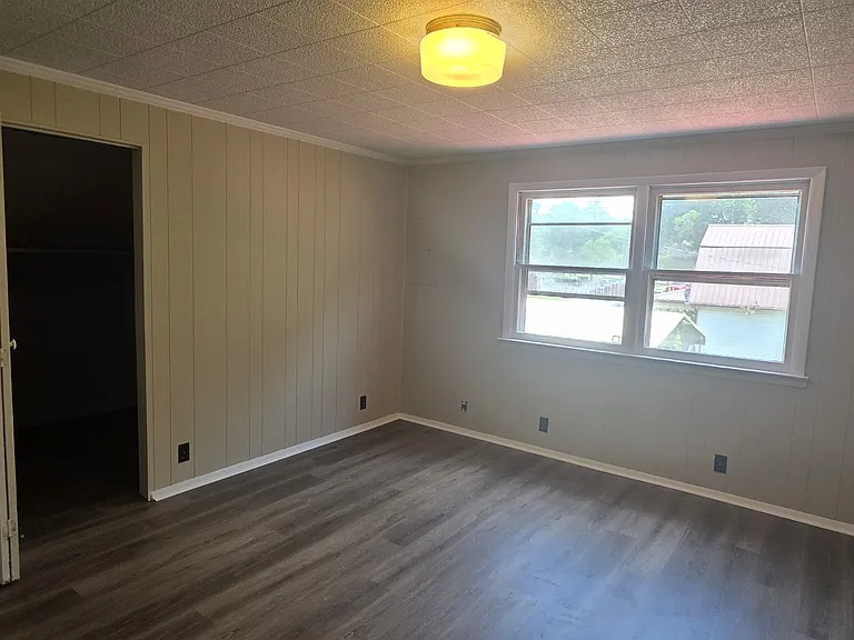 413 W High St #B — Photo 6