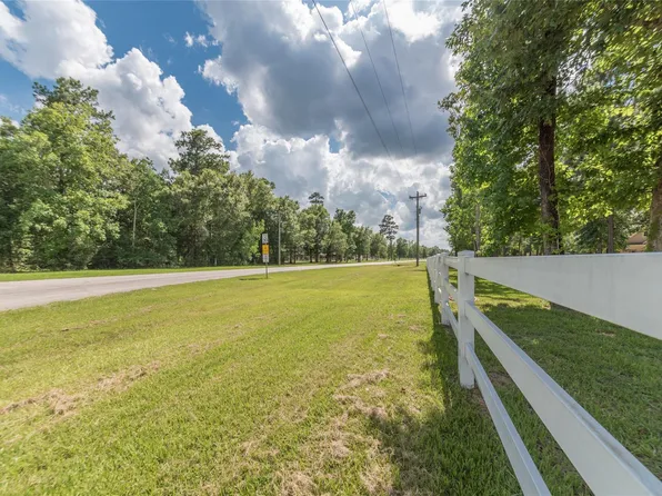 1540 County Road 632, Dayton, TX 77535