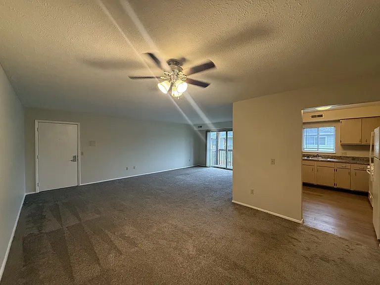 Oakwood Apartments — Photo 7