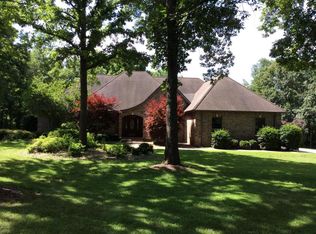 12183 E Hutchison Rd, Mount Vernon, IL 62864