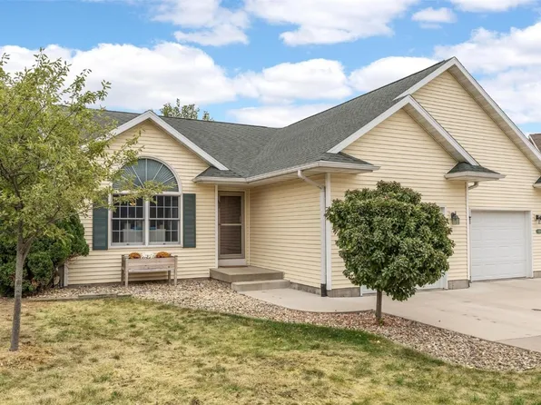 320 12th Ave SW, Mount Vernon, IA 52314