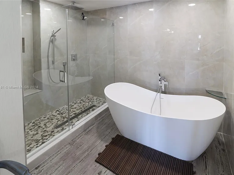 2235 Fisher Island Dr — Photo 21