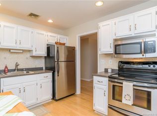 166 Old Brookfield Rd #17-1, Danbury, CT 06810