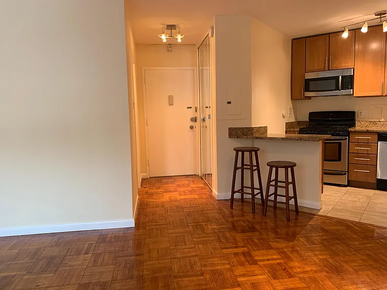 4000 Tunlaw Rd NW #529 — Photo 15