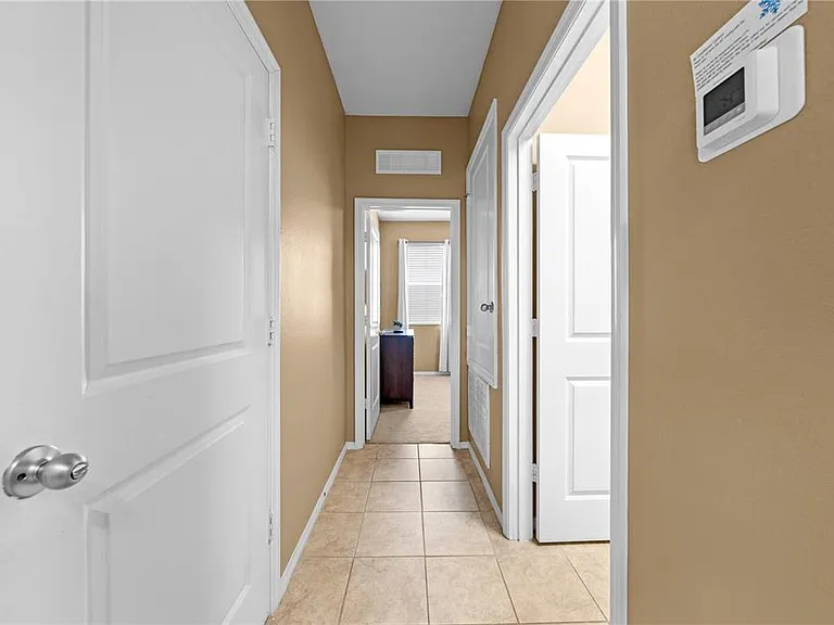 4704 Ruby Red Ln — Photo 10