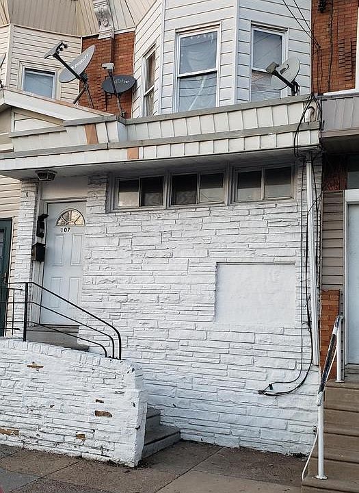 1st image of 107 E Wyoming Ave