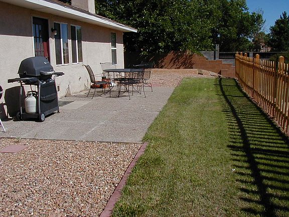 Back 'lawn'