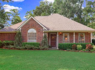 732 Forest Lane Dr, Conroe, TX 77302
