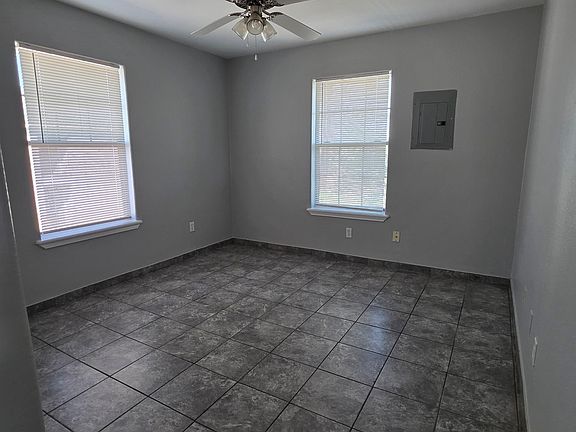 3rd image of 708 N 10th Ave APT 3