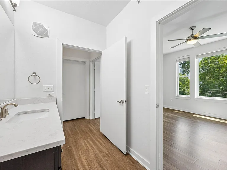1900 Barton Springs Rd #4041 — Photo 24