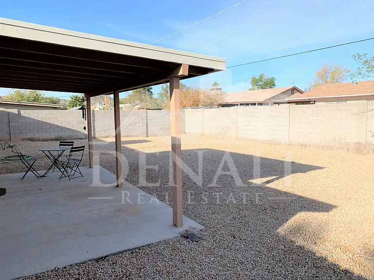 3510 E Ludlow Dr — Photo 12