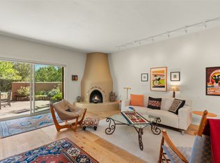 831 Colonitas Campestres, Santa Fe, NM 87501