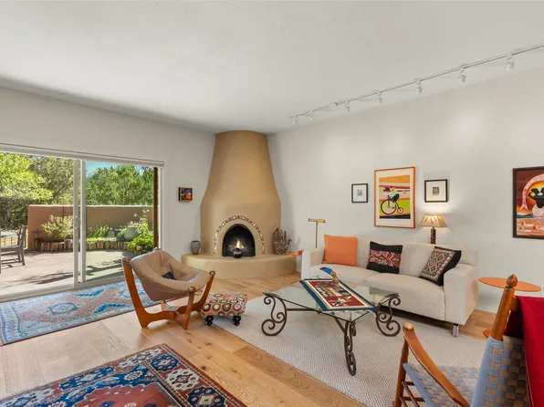 831 Colonitas Campestres, Santa Fe, NM 87501