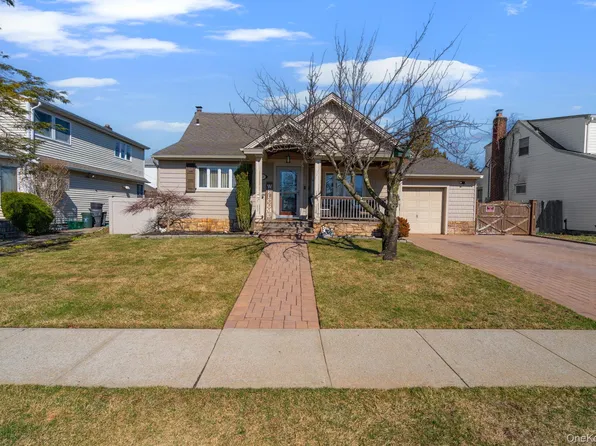 2637 Lexington Avenue, East Meadow, NY 11554