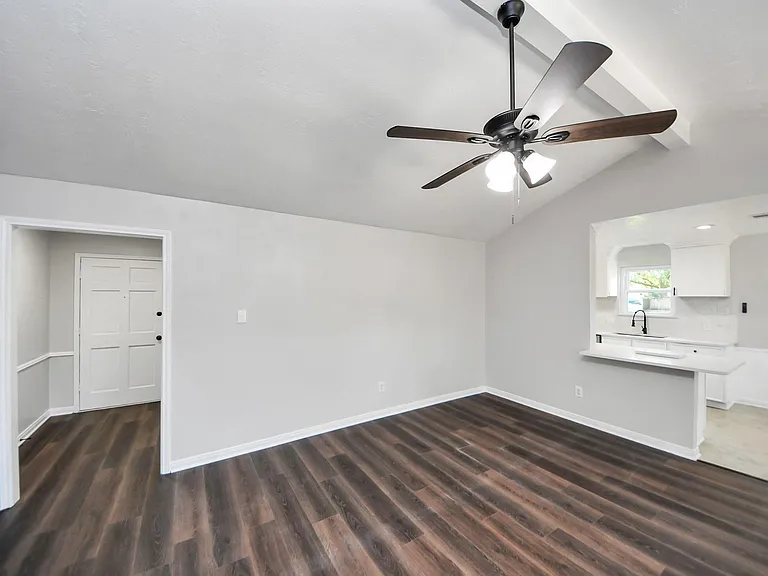 10602 Raydell Dr — Photo 19