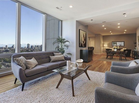 5th image of 500 W Superior St Unit 1510