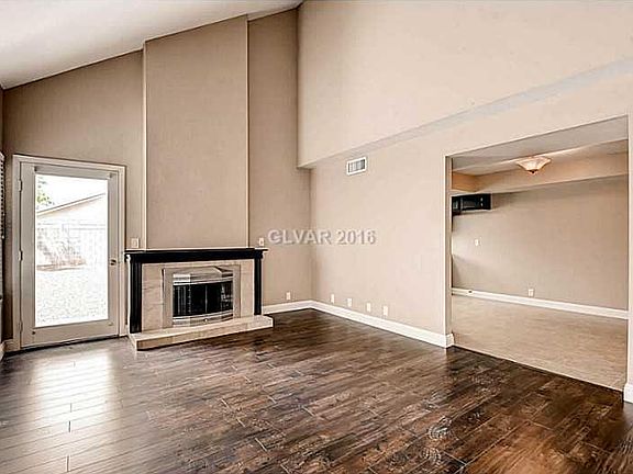 4th image of 3820 Summer Breeze Cir