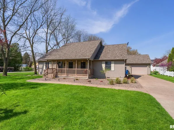 807 NW 3rd Ave, Aledo, IL 61231