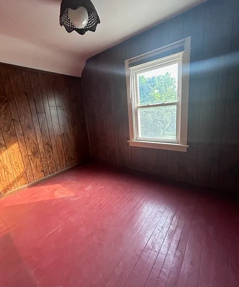 221 Englewood Ave — Photo 7