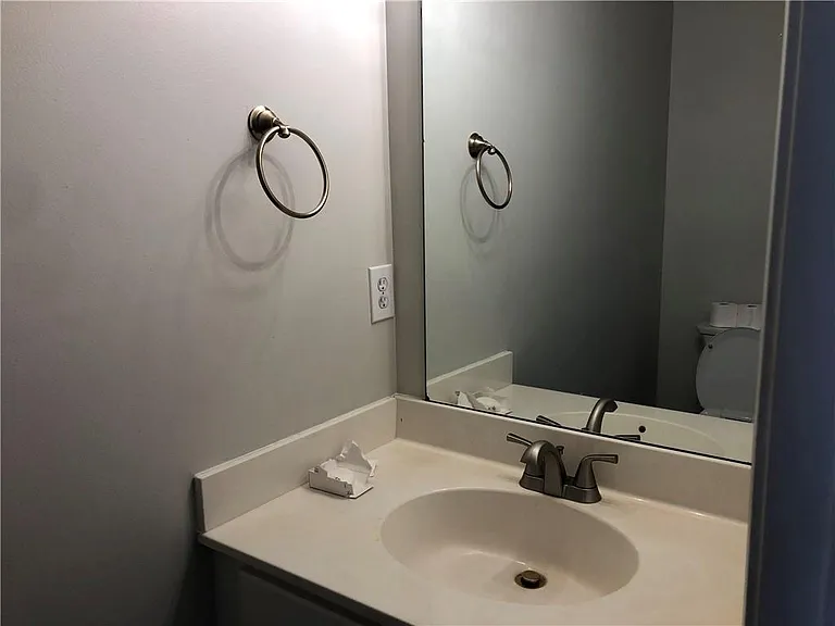 370 Manor Glen Dr — Photo 25