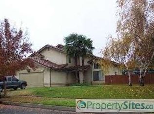 216 Donna Dr, Redlands, CA 92374