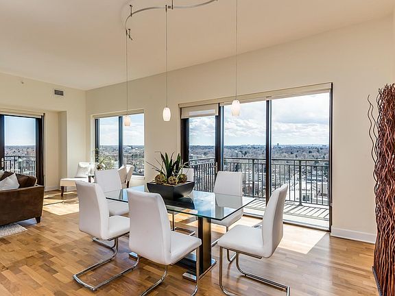 5th image of 1650 N Fillmore St APT 1704