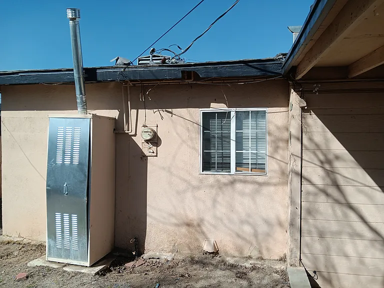 44104 Carolside Ave — Photo 19
