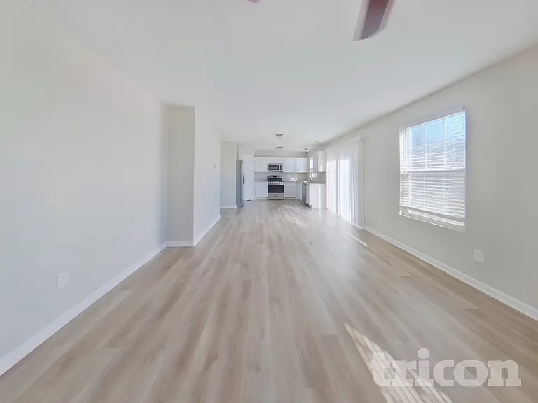 1836 Wendy Blvd — Photo 3