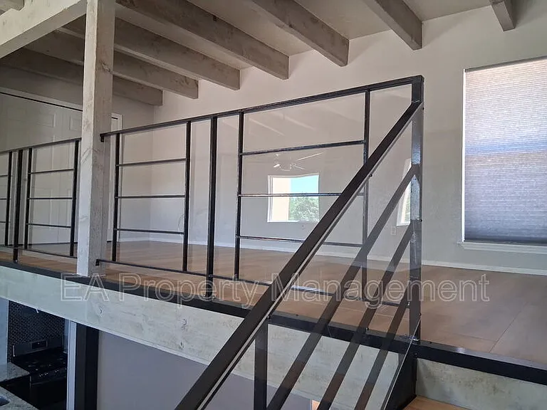 10354 Hendrix Rd NE — Photo 13