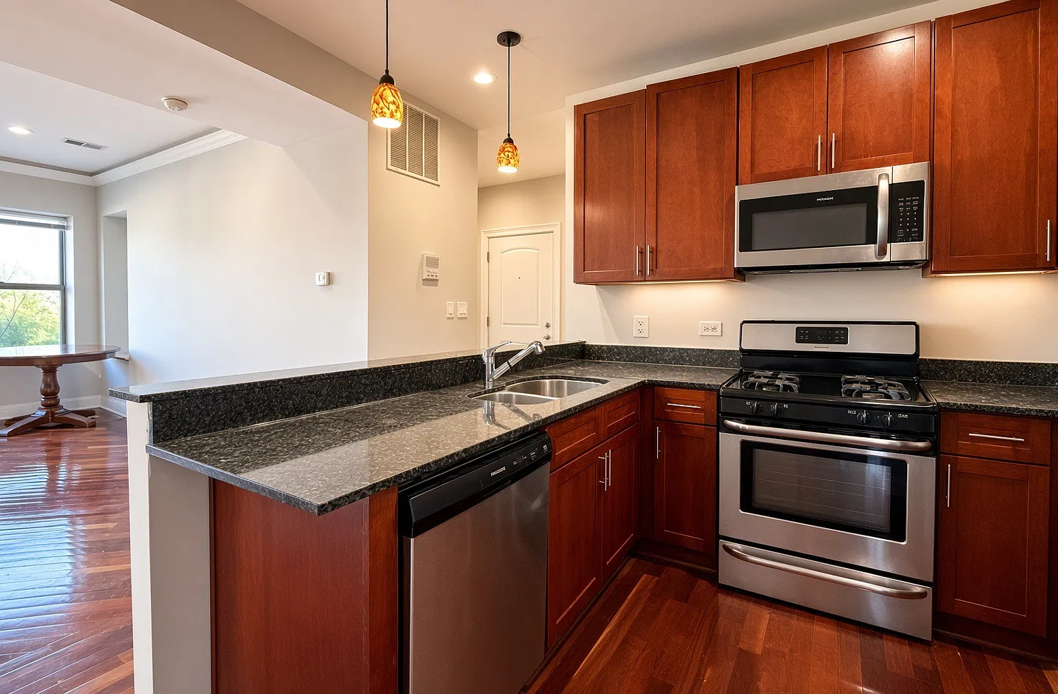 2 bed, $1,773 — Photo 4
