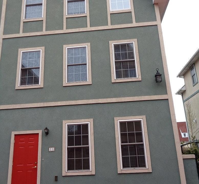 HOUSE FRONT