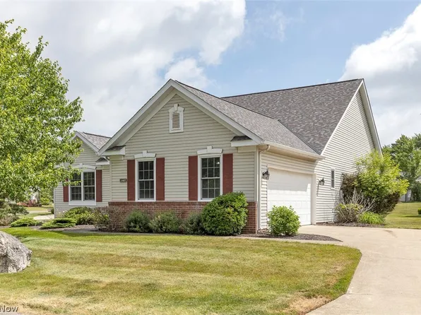 1467 Golden Ln, Broadview Heights, OH 44147