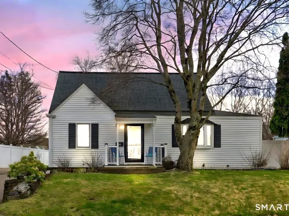 20 Nassau Circle, East Hartford, CT 06118