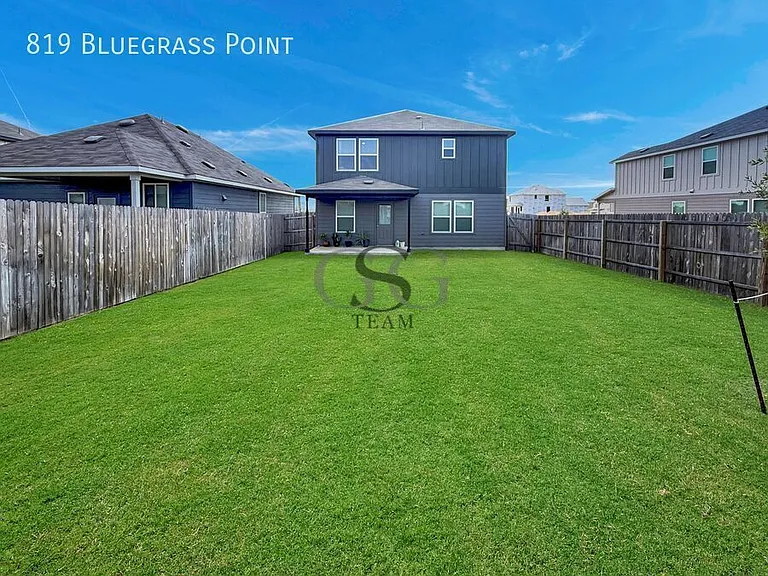 819 Bluegrass Point — Photo 17