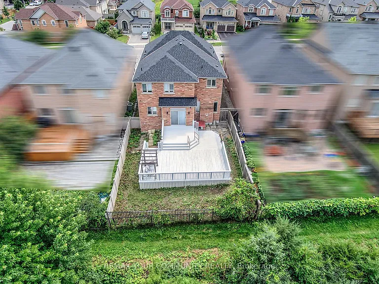76 Ivy Glen Dr — Photo 40