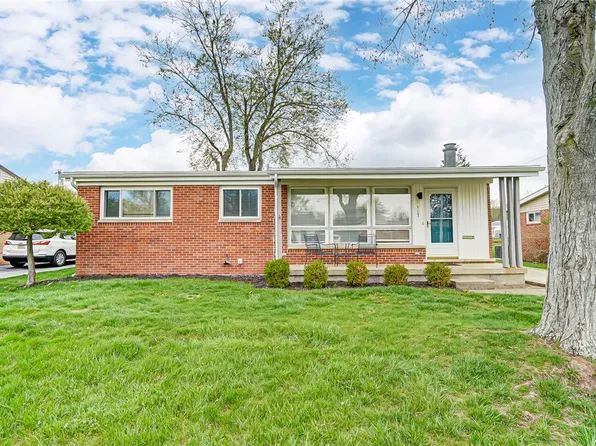 2417 Olson Dr, Dayton, OH 45420