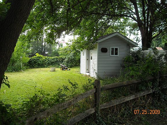 matching tool shed