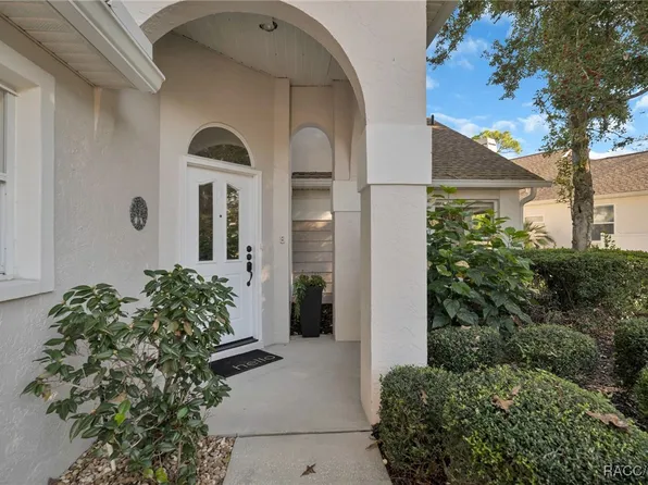 5 W Byrsonima Loop, Homosassa, FL 34446