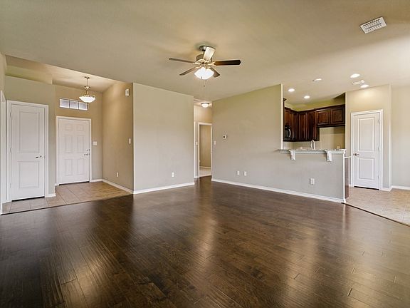 4th image of 4009 Kensington Dr