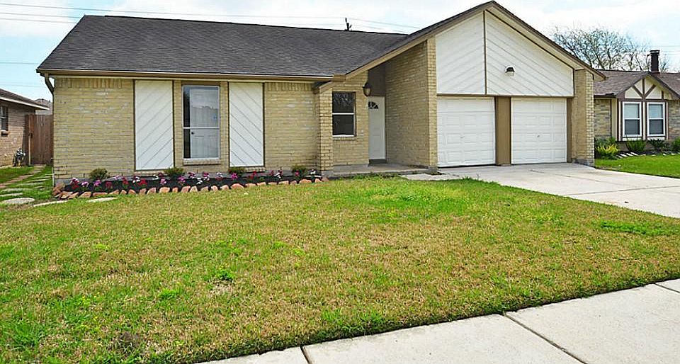 1st image of 3823 Roseberry Dr