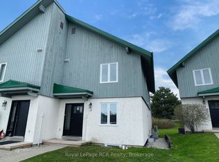 104 Kellies Way #14, The Blue Mountains, ON L9Y 0L5