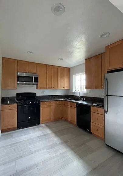 4112 Ocean View Blvd #1/2 — Photo 6
