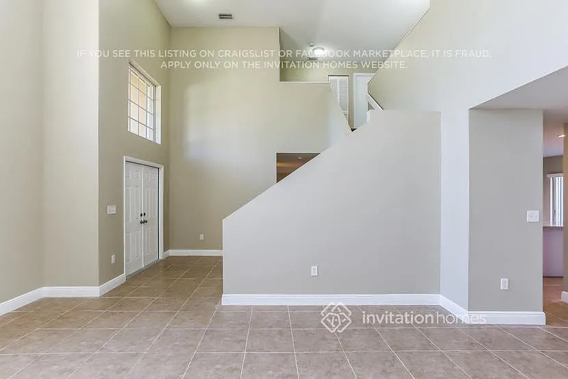 Building Photo - 15533 SW 96th Ter