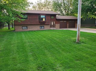 801 Lincoln St, Jefferson, SD 57038