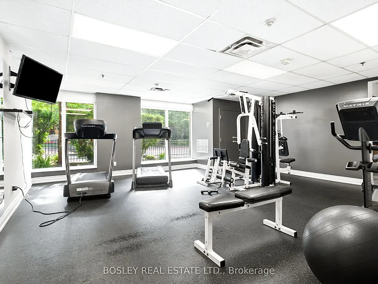 140 W Bathurst St #803 — Photo 27