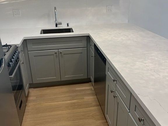 4th image of 2390 Chestnut St APT 209