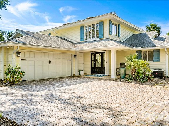 3rd image of 1495 Pelican Ln