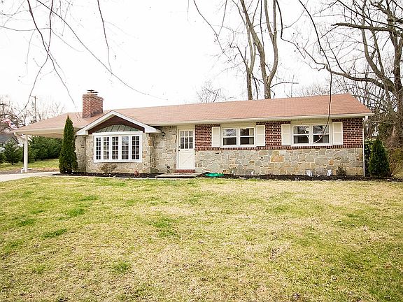 2nd image of 14 Linwood Ct